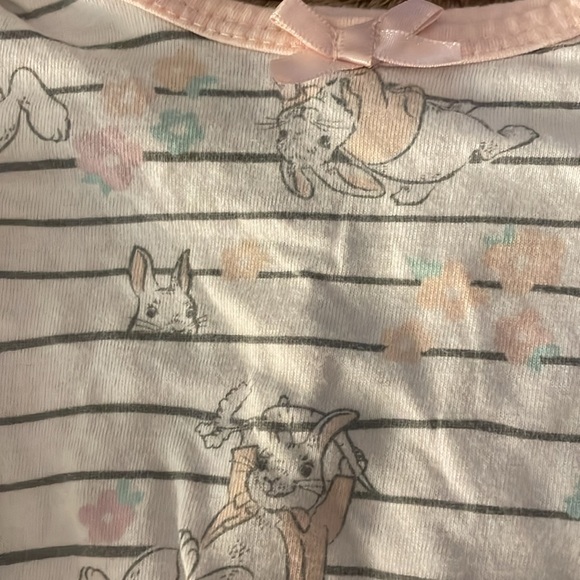 Peter rabbit onesie - Picture 2 of 3